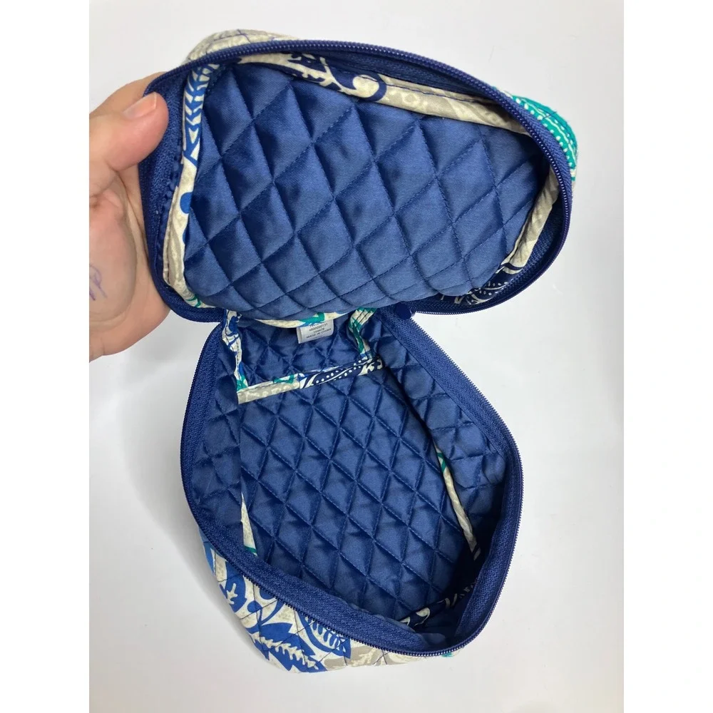 Vera Bradley santiago cosmetic Bag Women Small Blue Floral Good Quilted Travel
